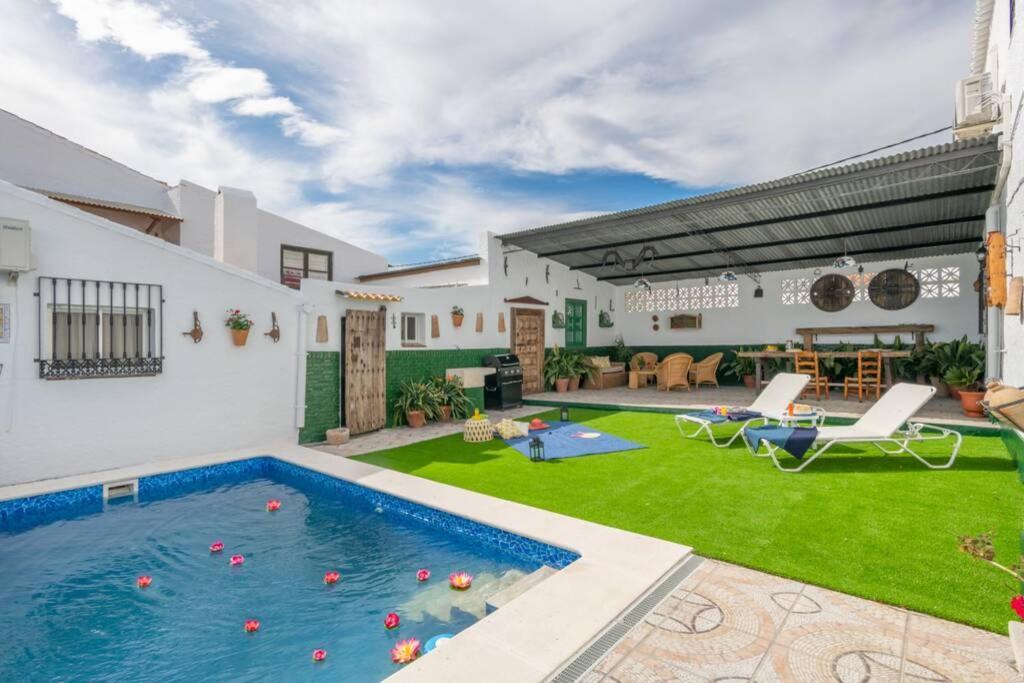 Villa Zalea Real -Super Ideal Grupos, Piscina ! 피자라 외부 사진